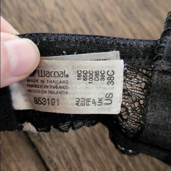 2/$18. ”WACOAL” BLACK BRA w/WHITE LACE DETAIL SIZE 38C - Picture 5 of 8